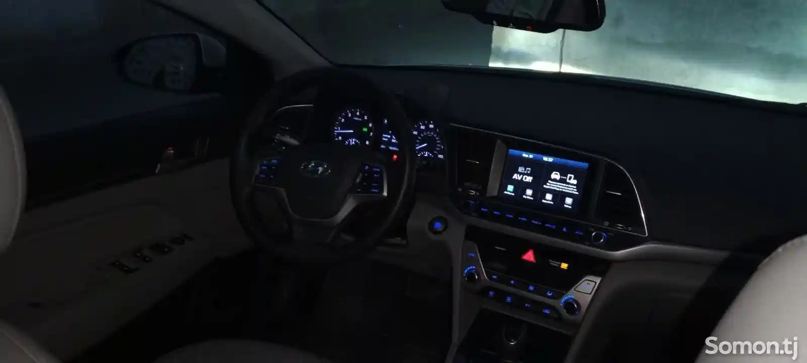 Hyundai Elantra, 2017-5