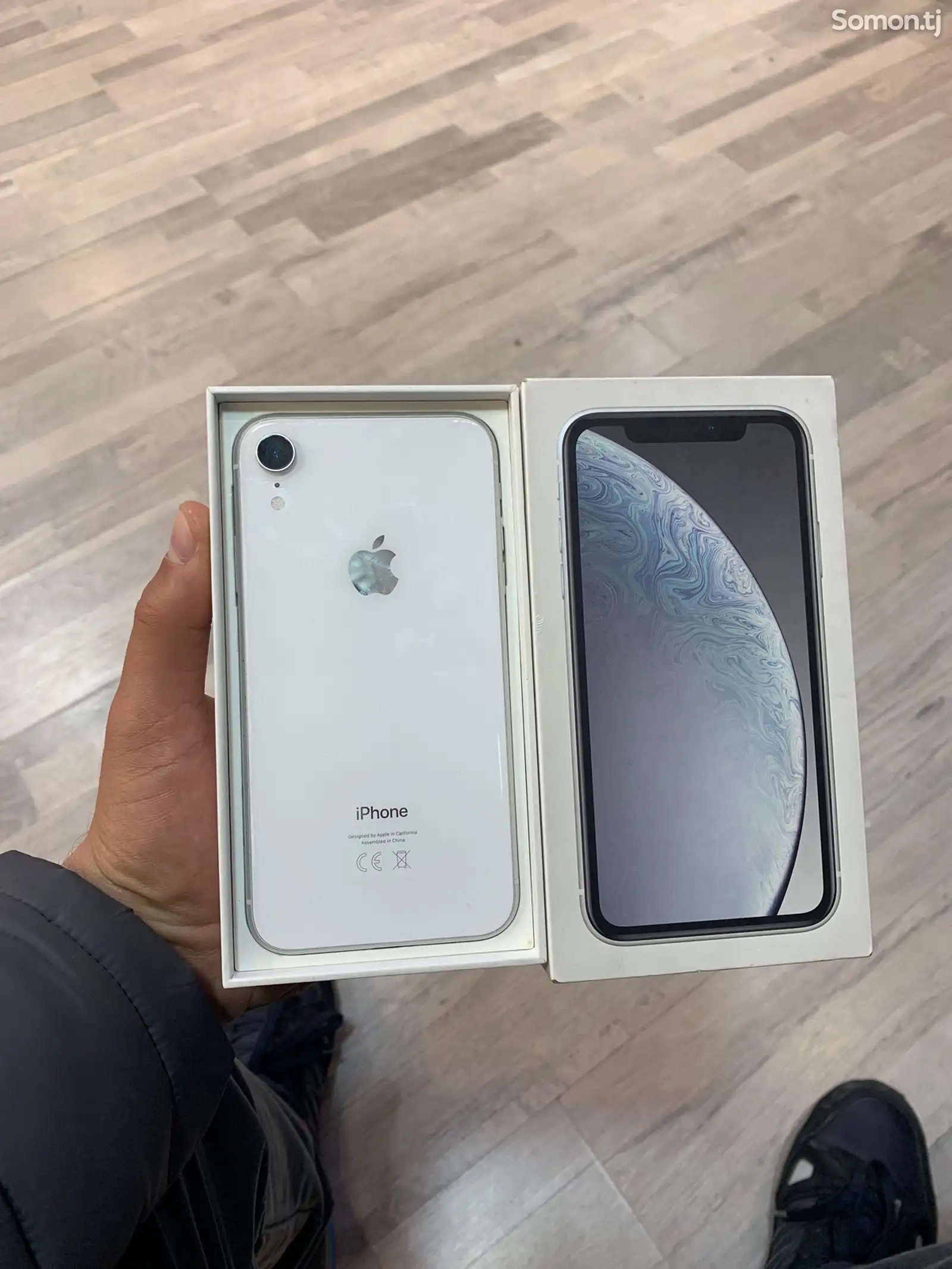 Apple iPhone Xr, 64 gb, White-1