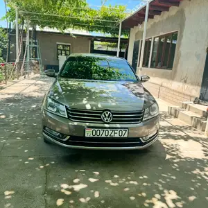 Volkswagen Passat, 2012