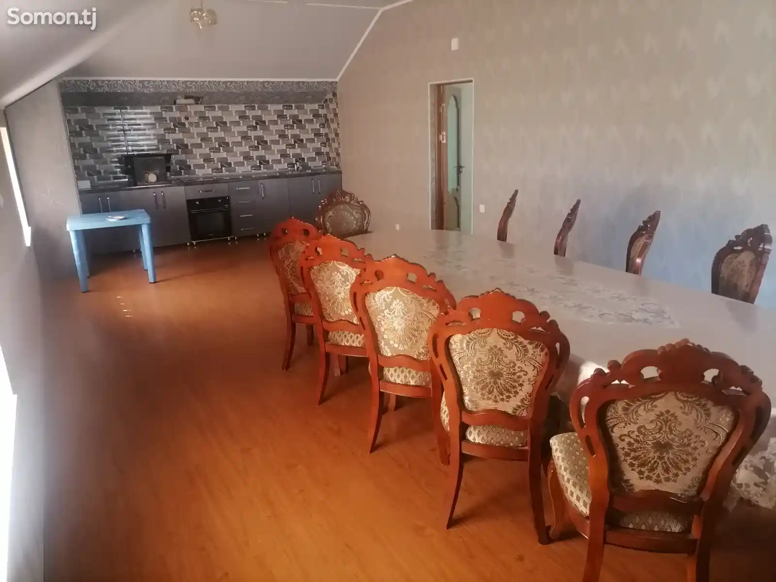 Комната в 5-комн. квартире, 3 этаж, 160м², Сино-7