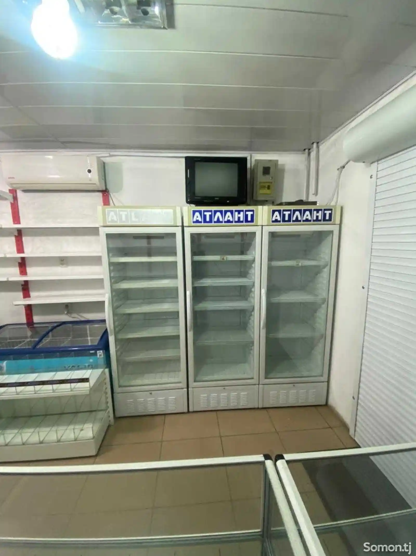 Витринный холодильник Atlant-4
