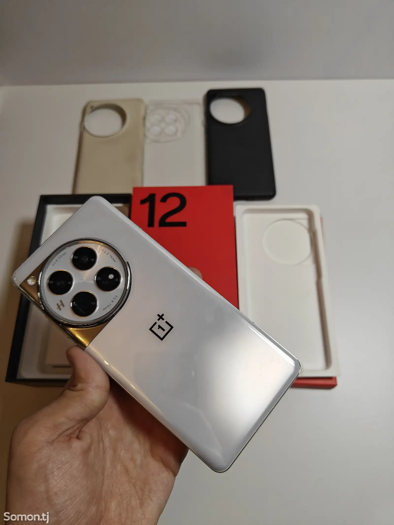 OnePlus 12, 12/256 gb-1