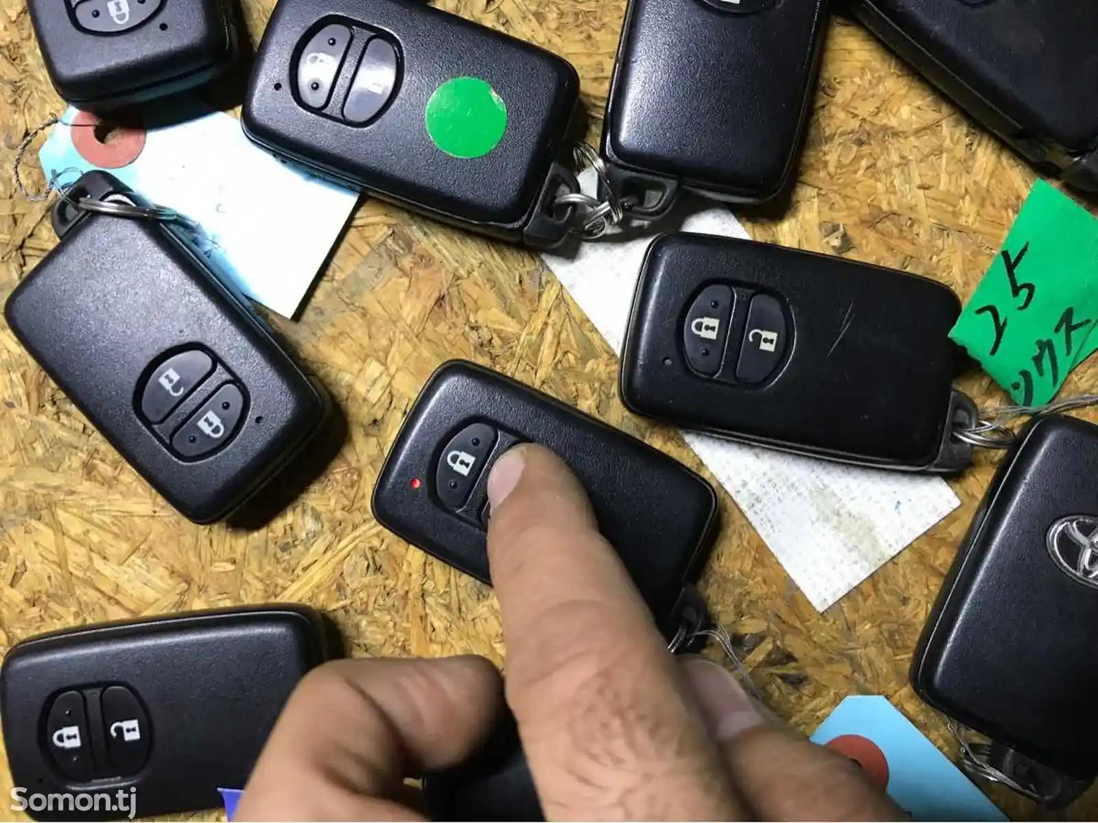 Ключ зажигания smart key от Toyota Prius-5