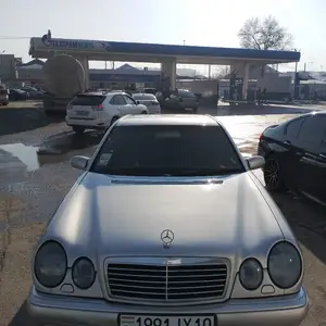 Mercedes-Benz E class, 1998