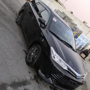 Toyota Fielder, 2015