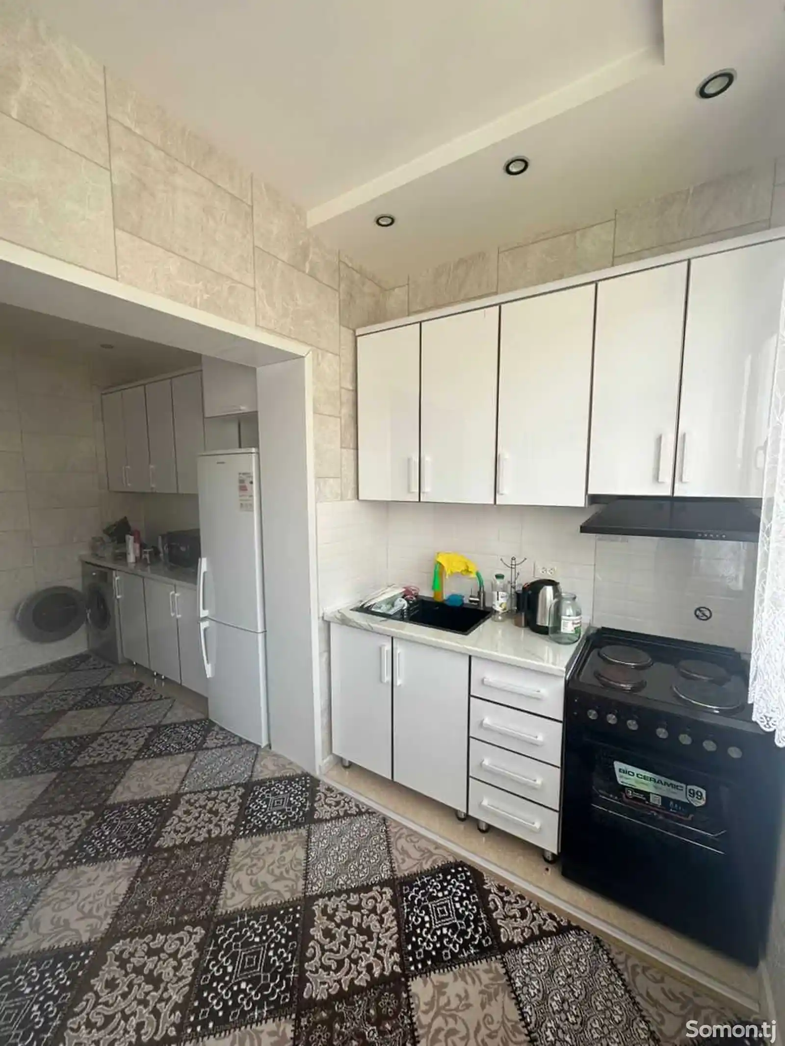 2-комн. квартира, 3 этаж, 60м², Космонавтов-11