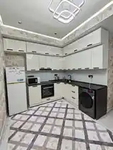 2-комн. квартира, 13 этаж, 77 м², Шохмансур, Политехнический университет Танка-4