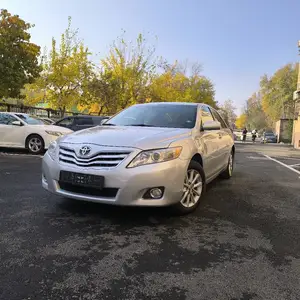 Toyota Camry, 2011