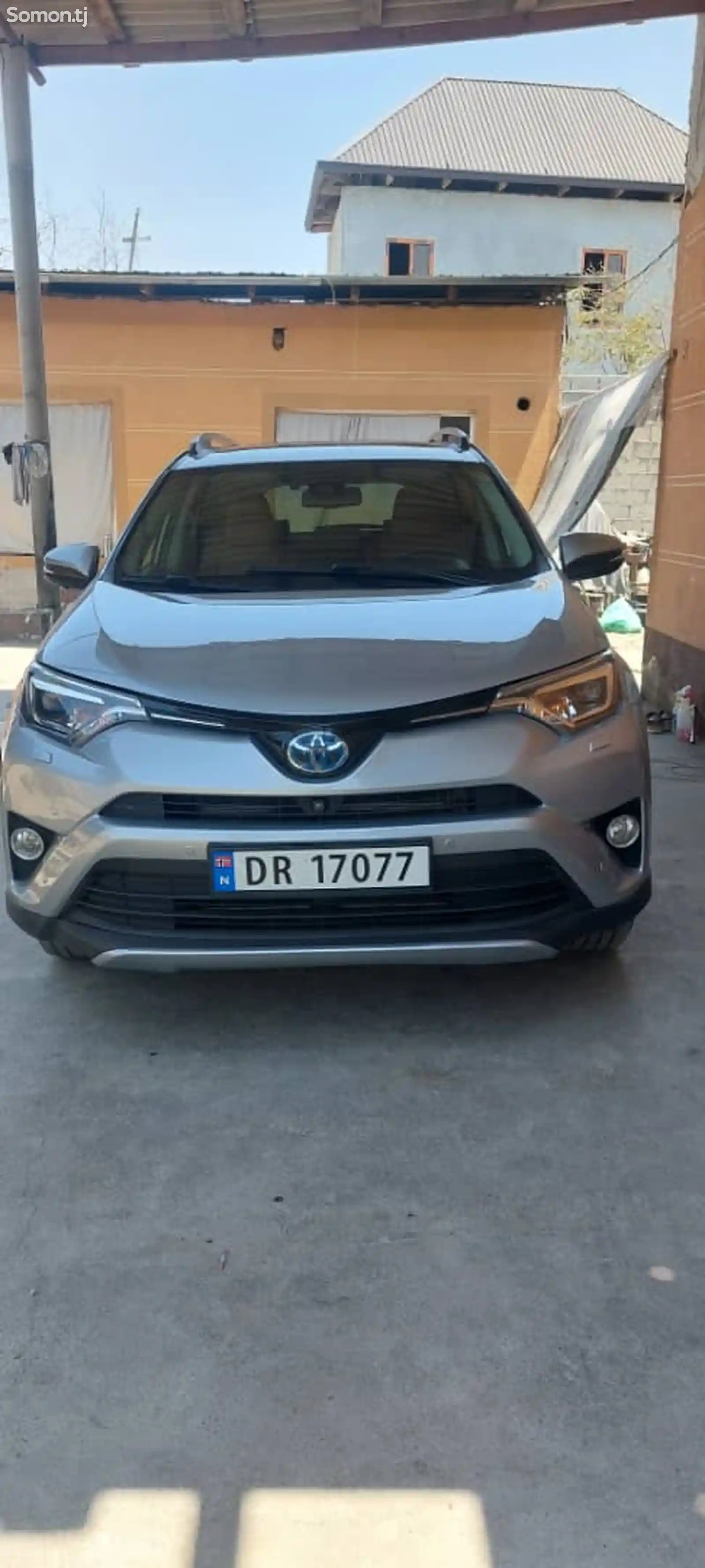 Toyota RAV 4, 2017-1