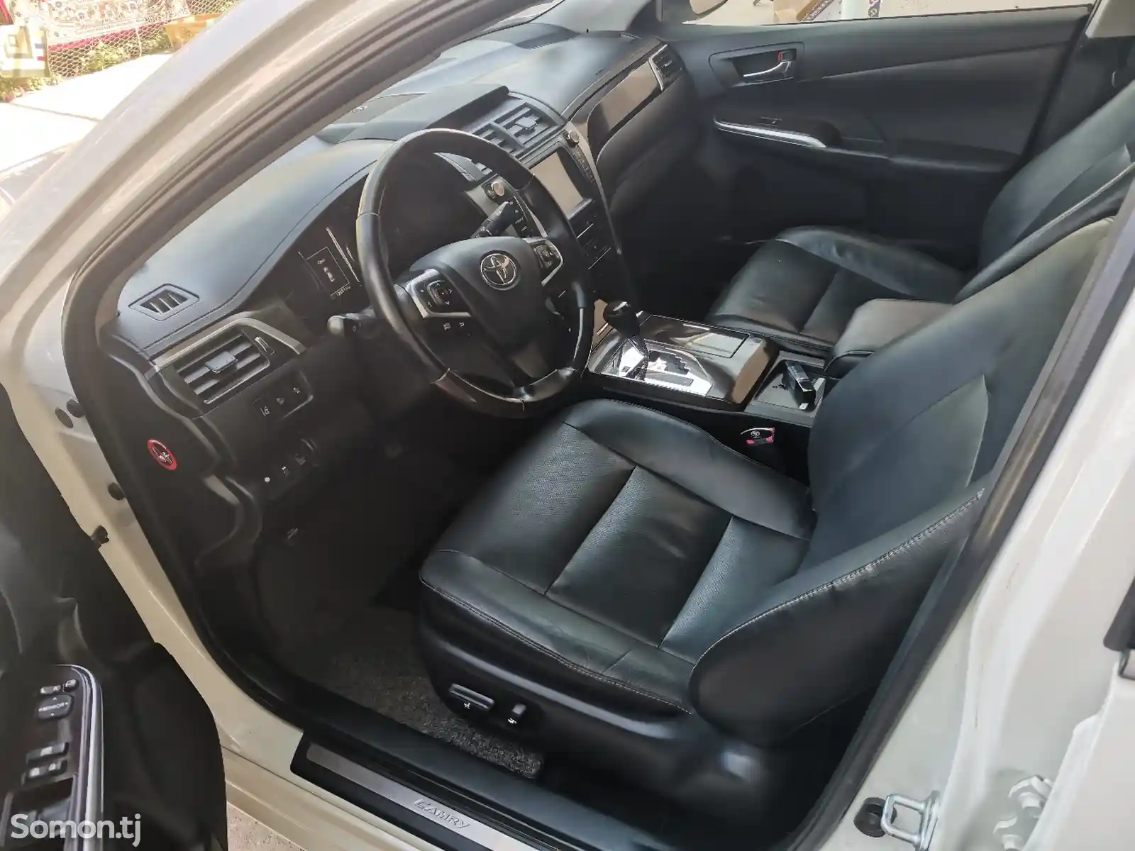 Toyota Camry, 2015-7