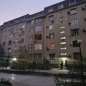 2-комн. квартира, 5 этаж, 75 м², 3 База