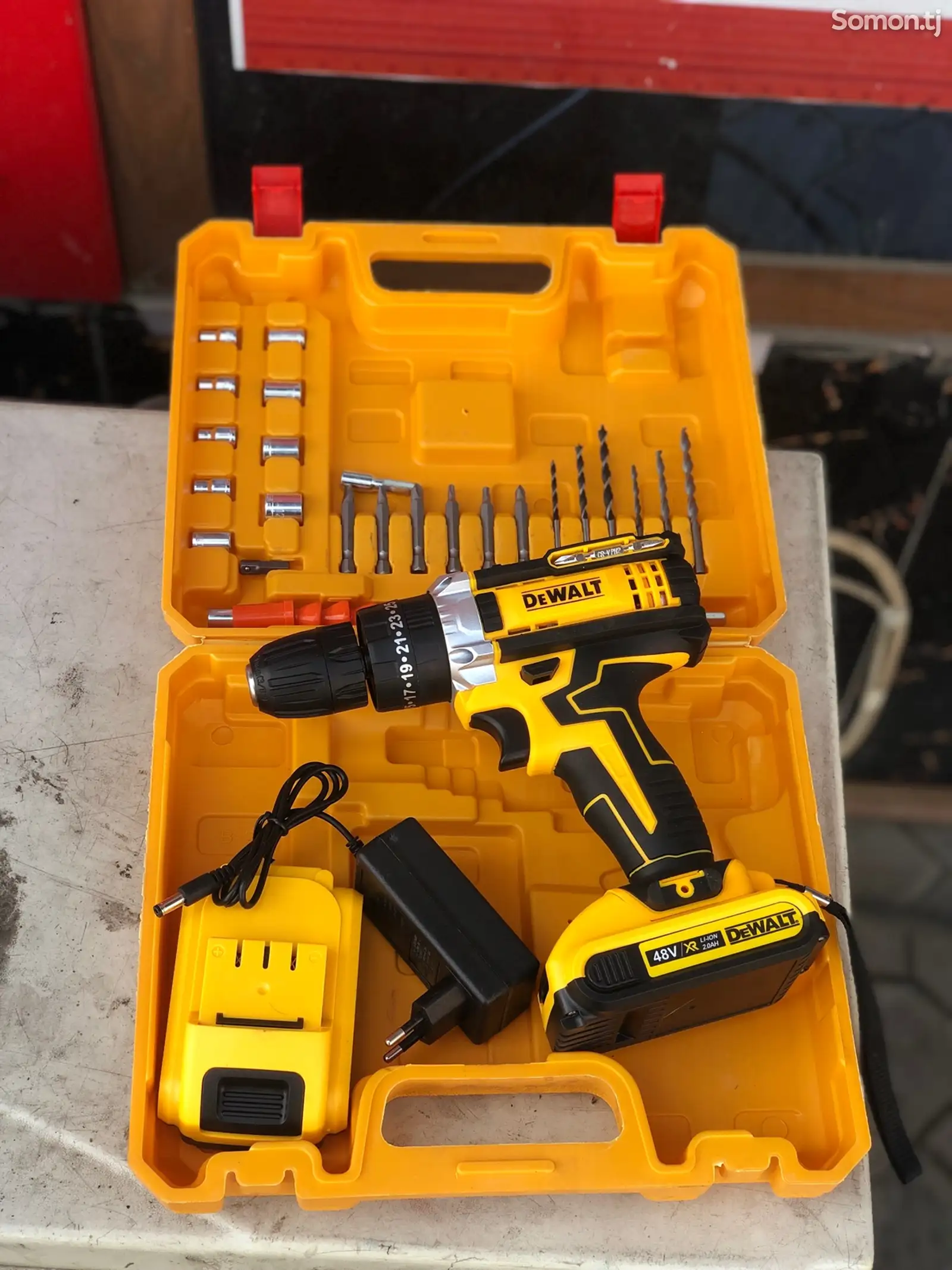 Шуруповёрт Dewalt-1