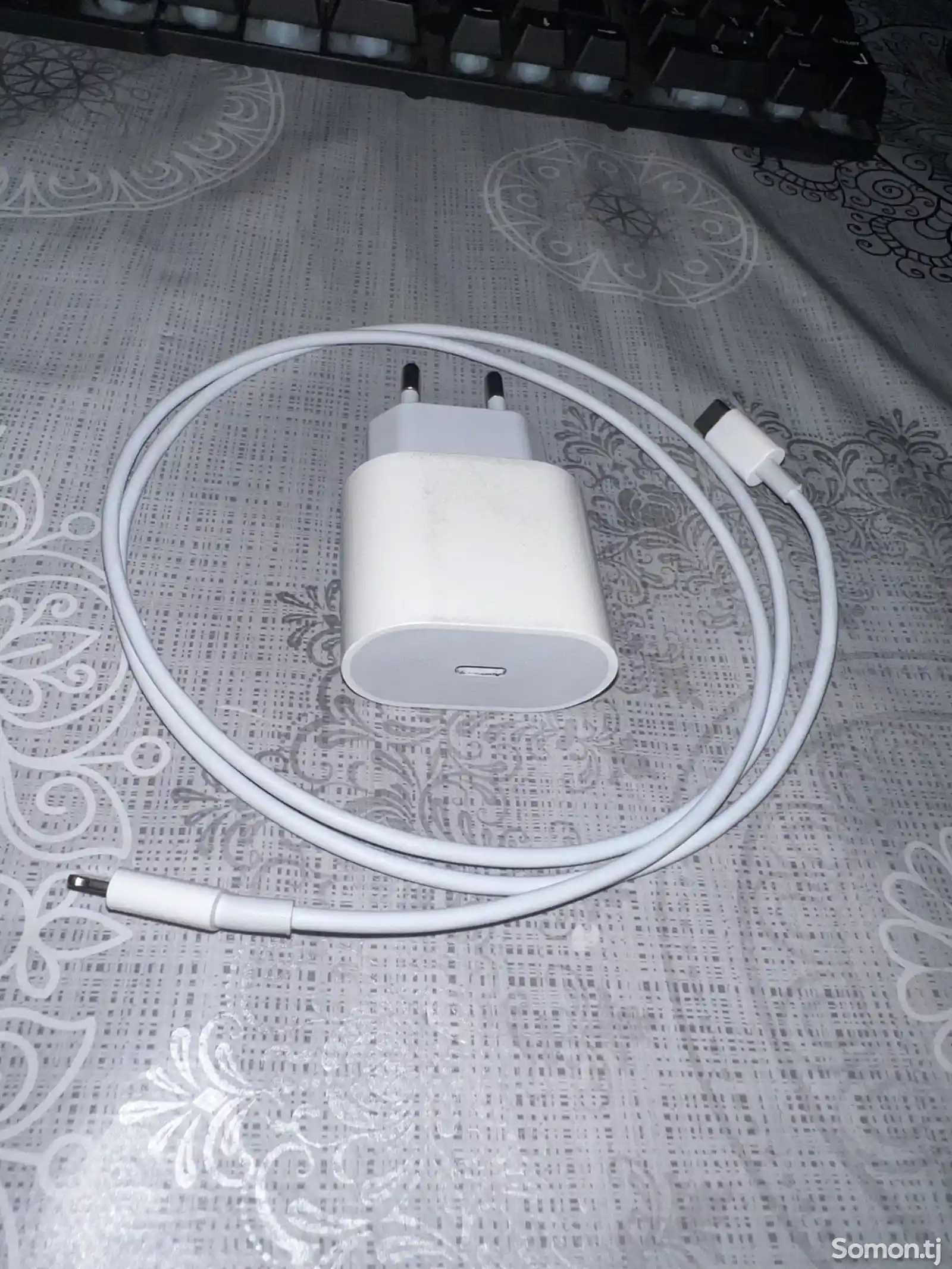 Зарядное устройство от Apple iPhone-1