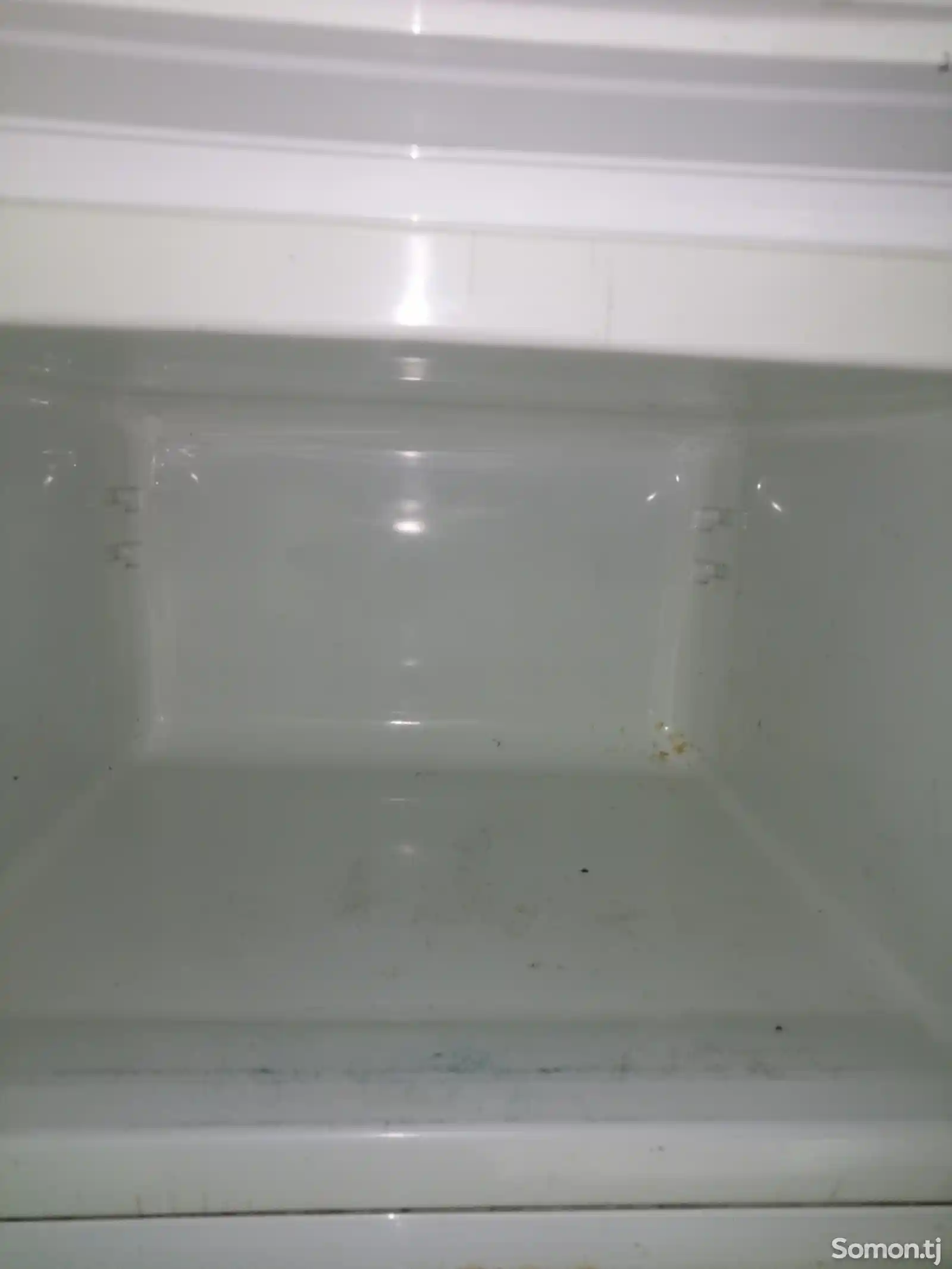 Холодильник Indezit-3