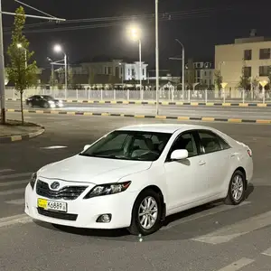 Toyota Camry, 2011