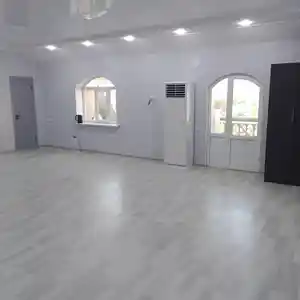 Помещение под свободное назначение, 430м², Ватан