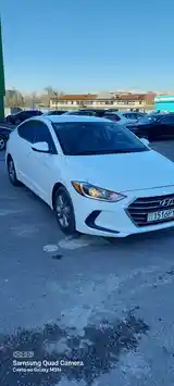 Hyundai Elantra, 2017-6