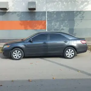 Toyota Camry, 2011