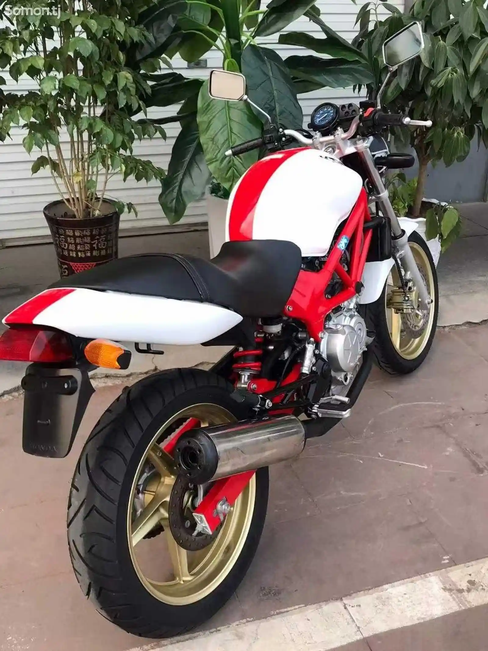 Мотоцикл Honda VTR-250cc на заказ-5