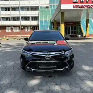 Toyota Camry, 2017