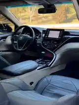 Toyota Camry, 2018-8