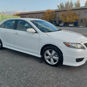 Toyota Camry, 2010