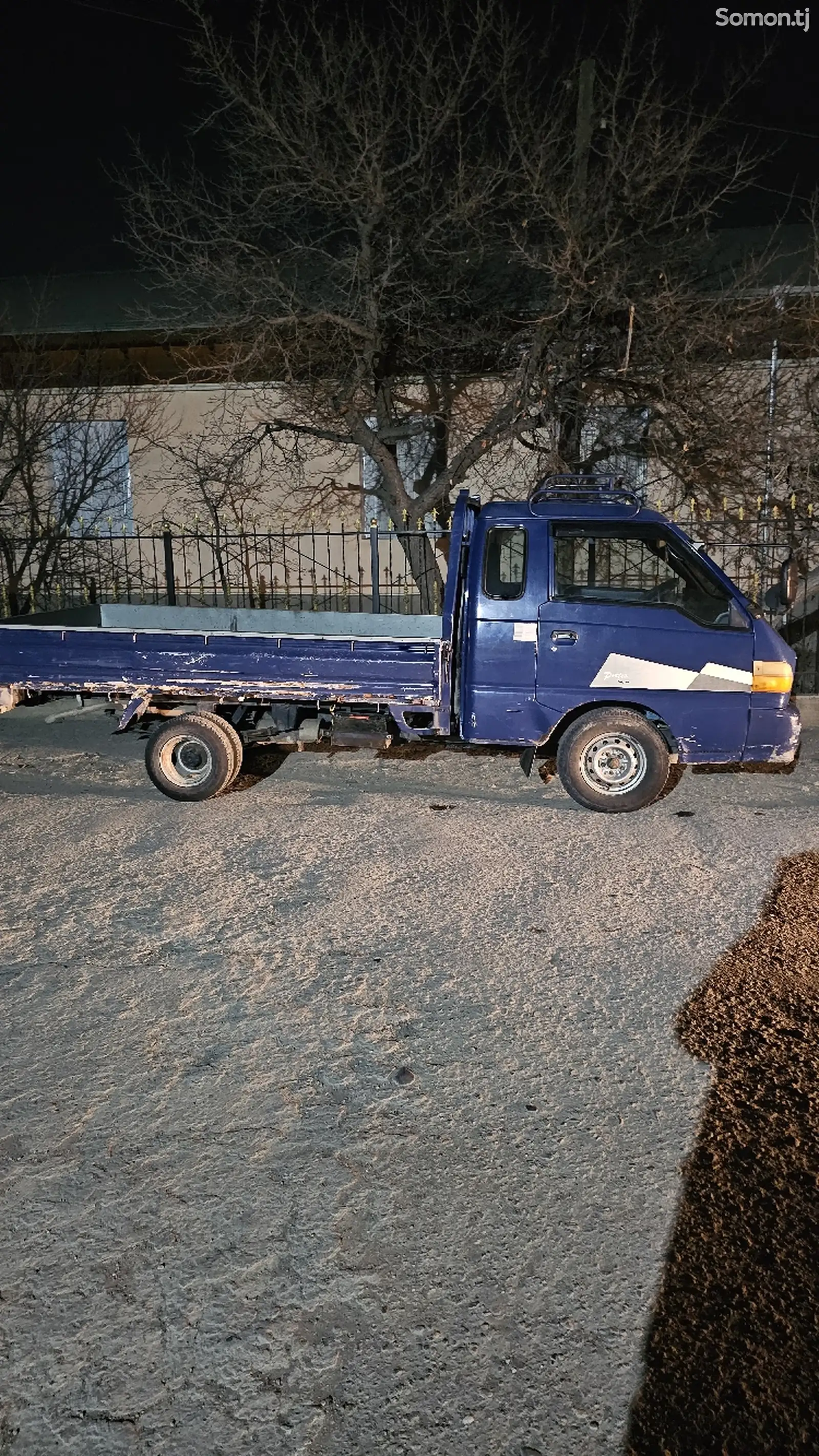 Бортовой автомобиль Hyundai Porter, 2002-1