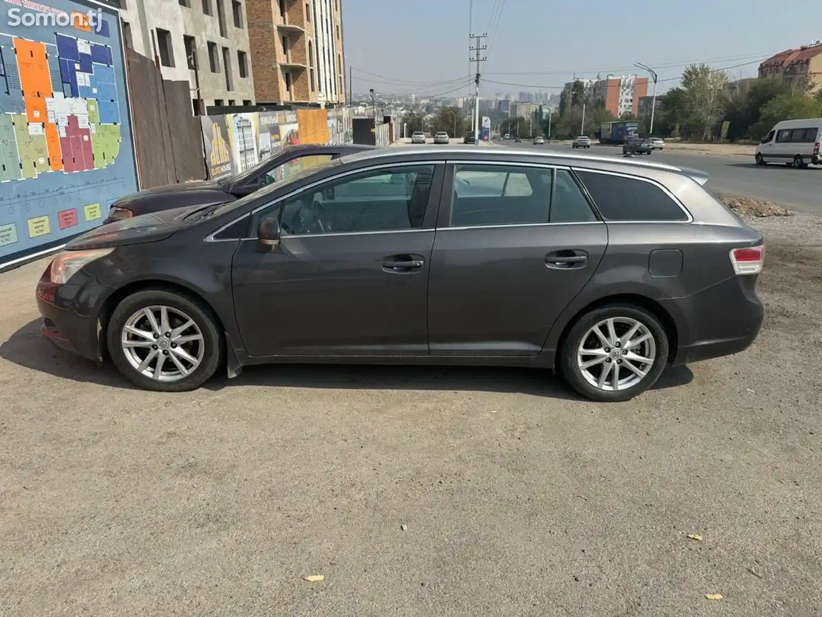 Toyota Avensis, 2010-4