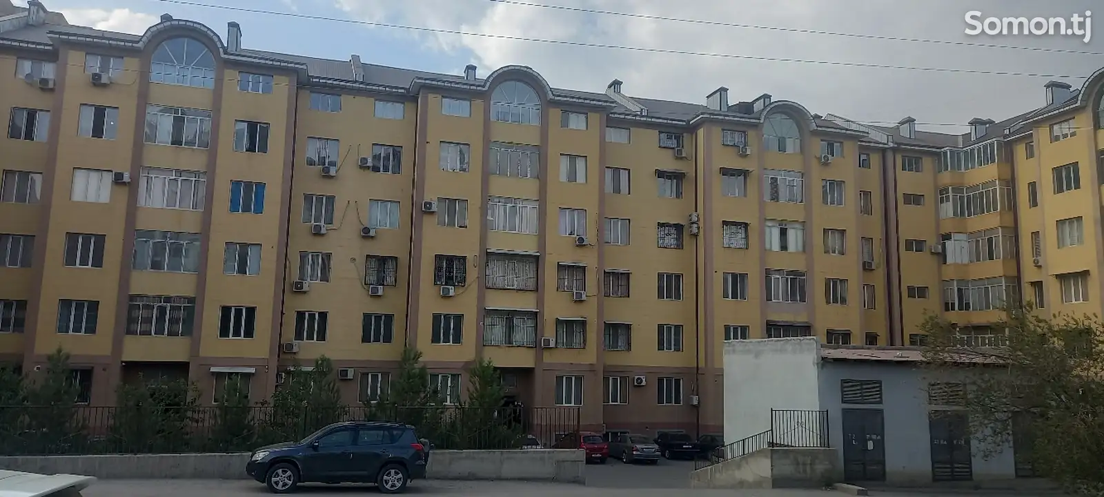 3-комн. квартира, Цокольный этаж, 90 м², 20мкр-1