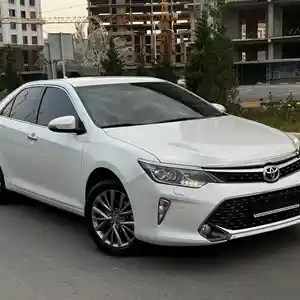 Toyota Camry, 2017