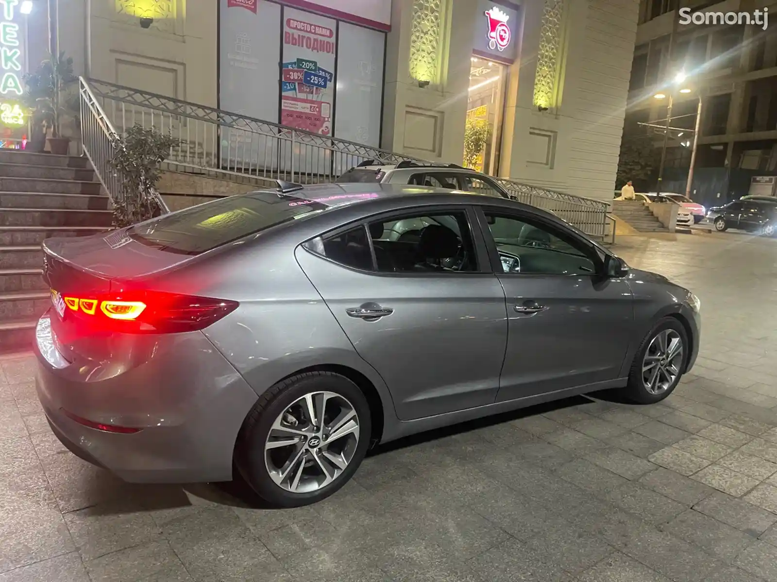 Hyundai Elantra, 2017-5