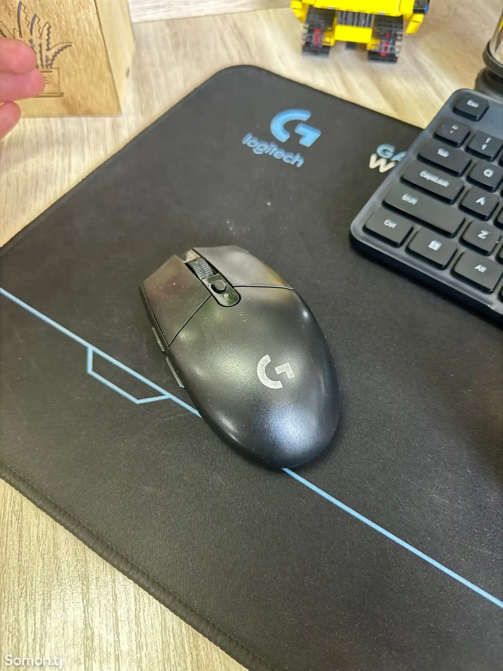 Мышь Logitech g304-1