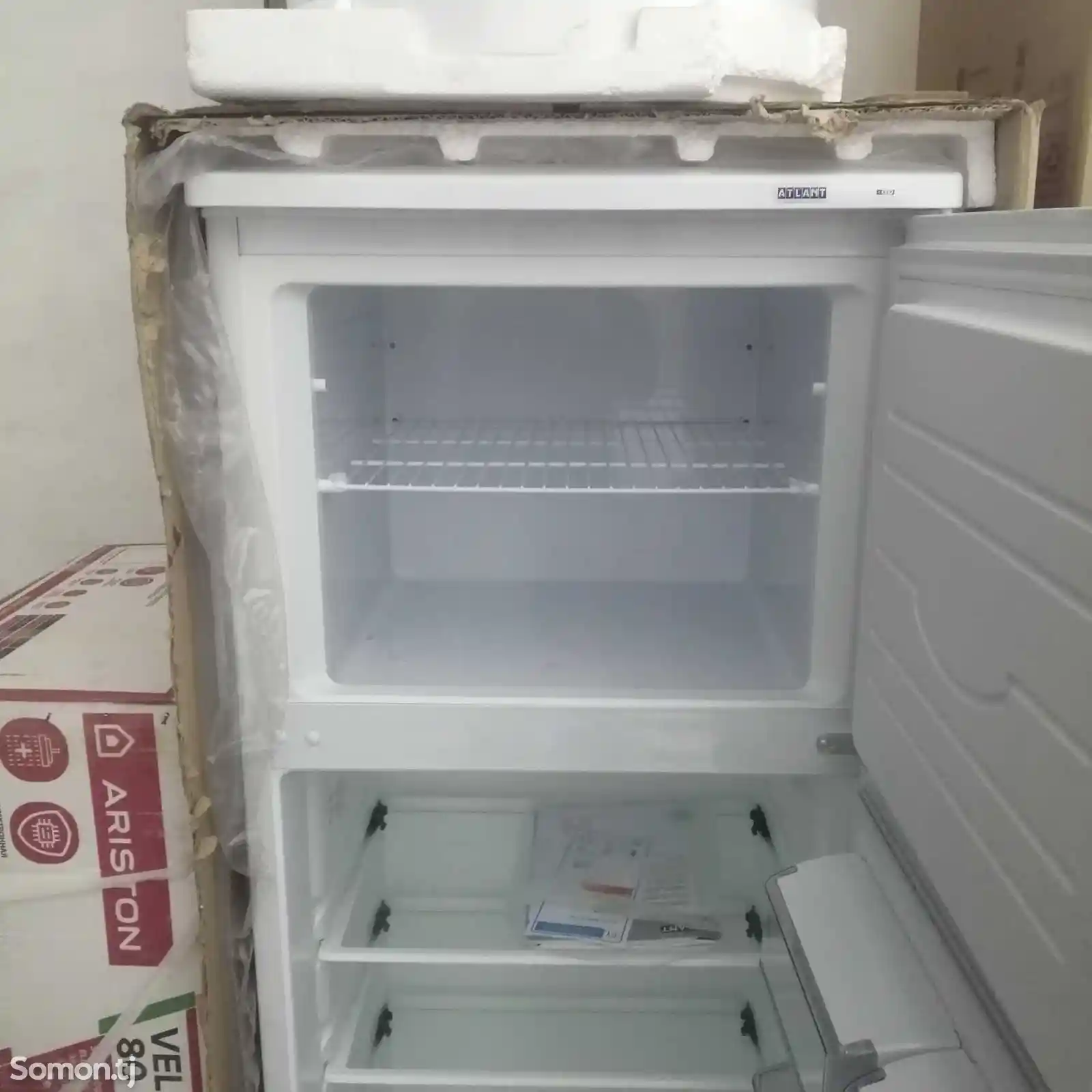 Холодильник Atlant-4