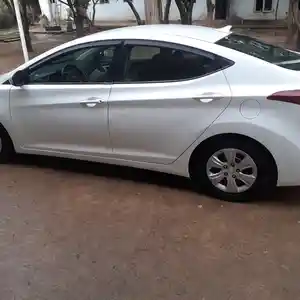 Hyundai Elantra, 2015