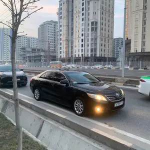 Toyota Camry, 2010