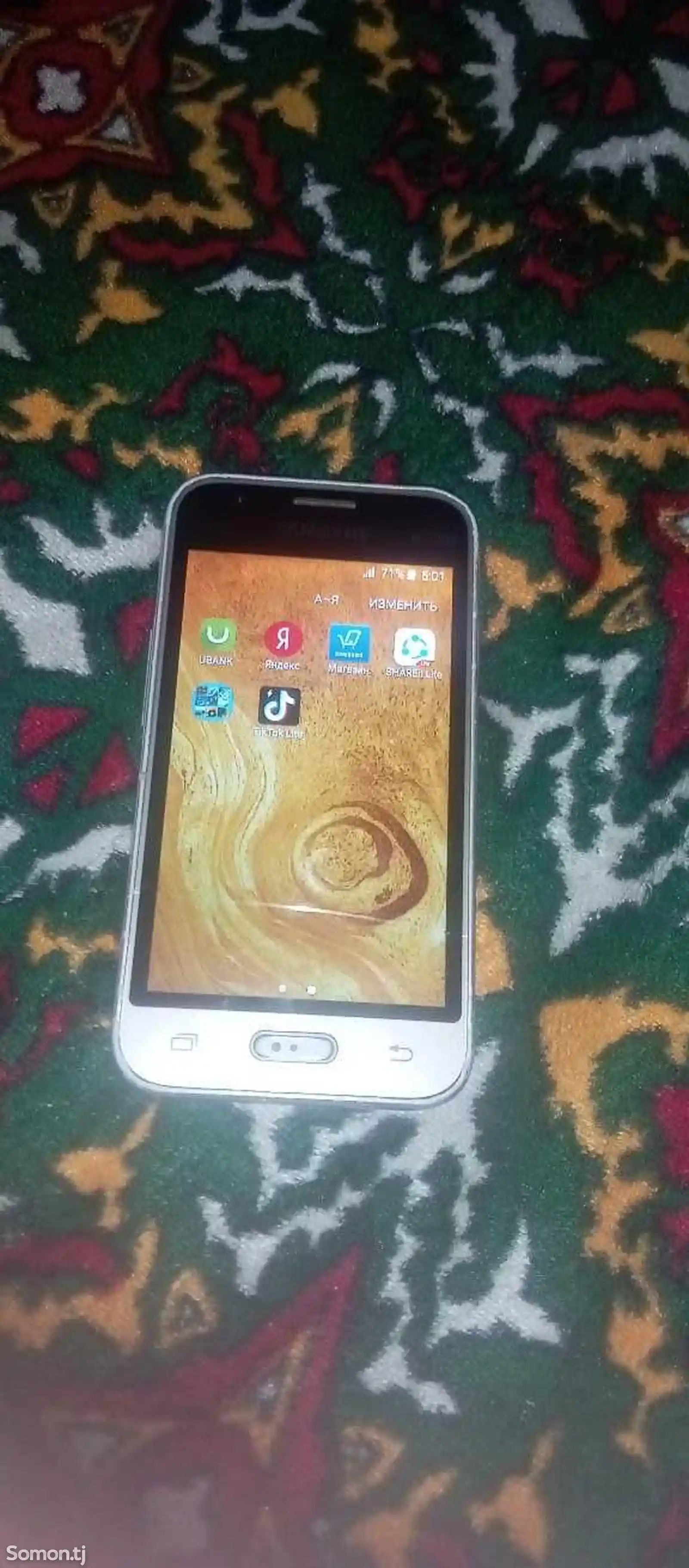 Samsung Galaxy J1-2