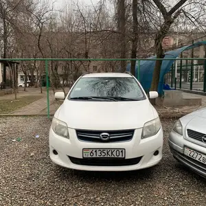 Toyota Fielder, 2011