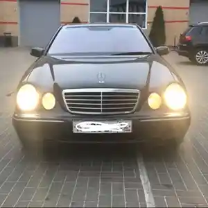 лобовое стекло от Mercedes-Benz w210 хамелеон