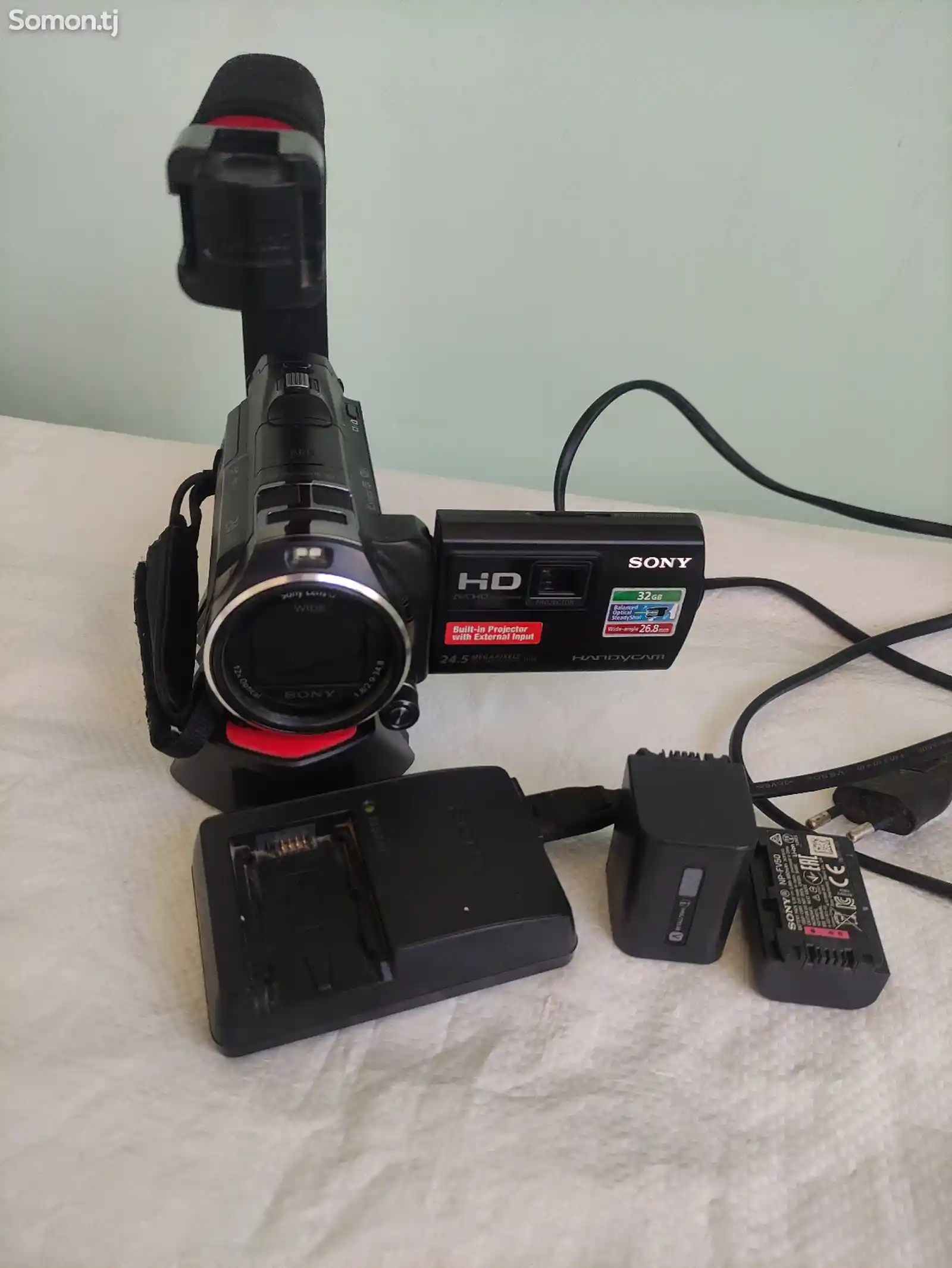 Видеокамера Sony pj810e-2