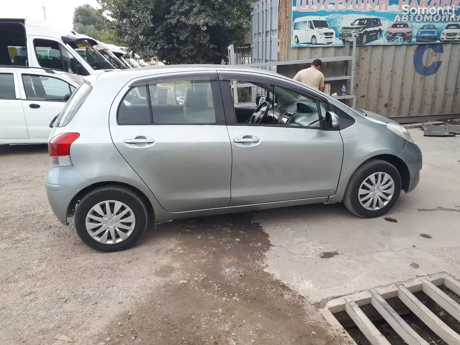 Toyota Vitz, 2010-4