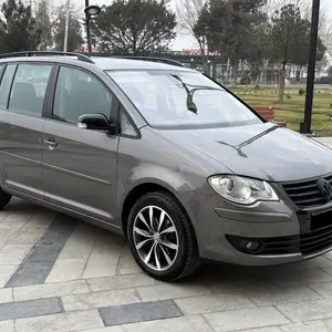 Volkswagen Touran, 2008