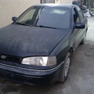 Hyundai Elantra, 1993