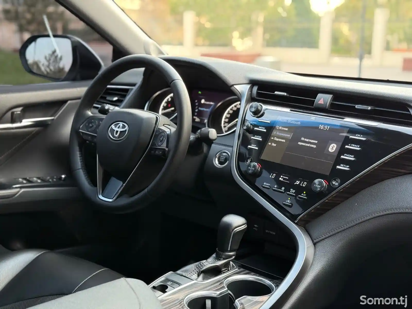 Toyota Camry, 2019-9