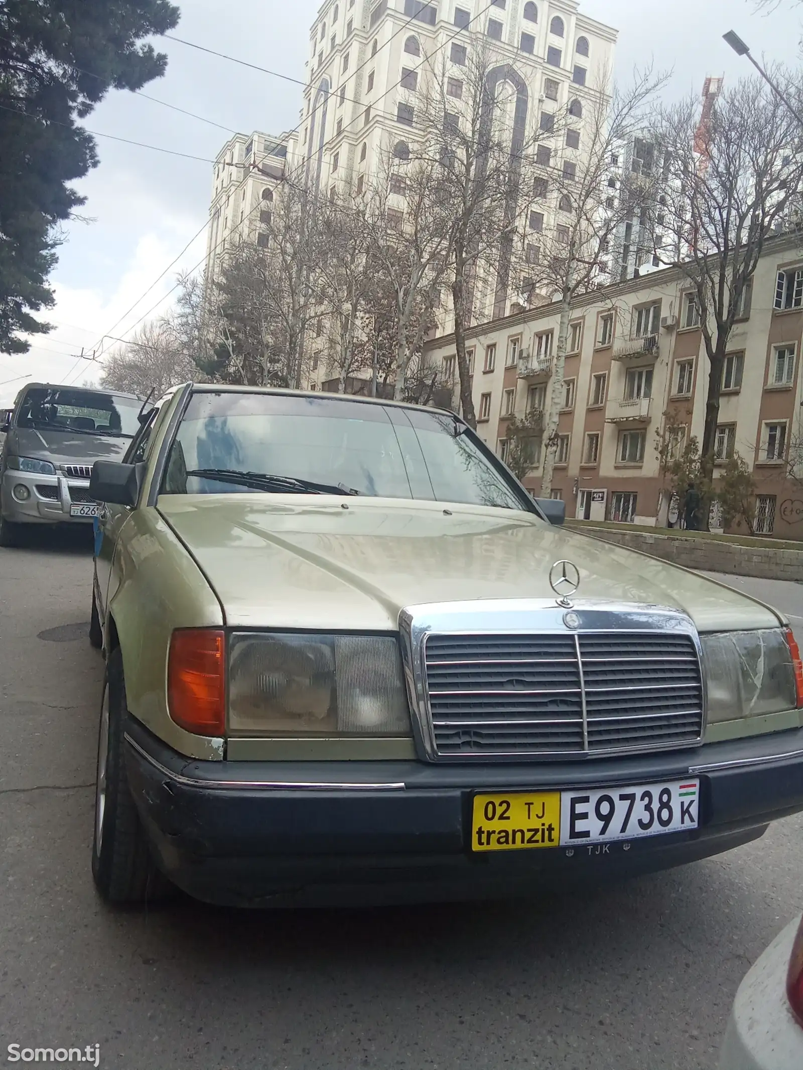 Mercedes-Benz W124, 1990-1