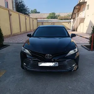 Toyota Camry, 2019