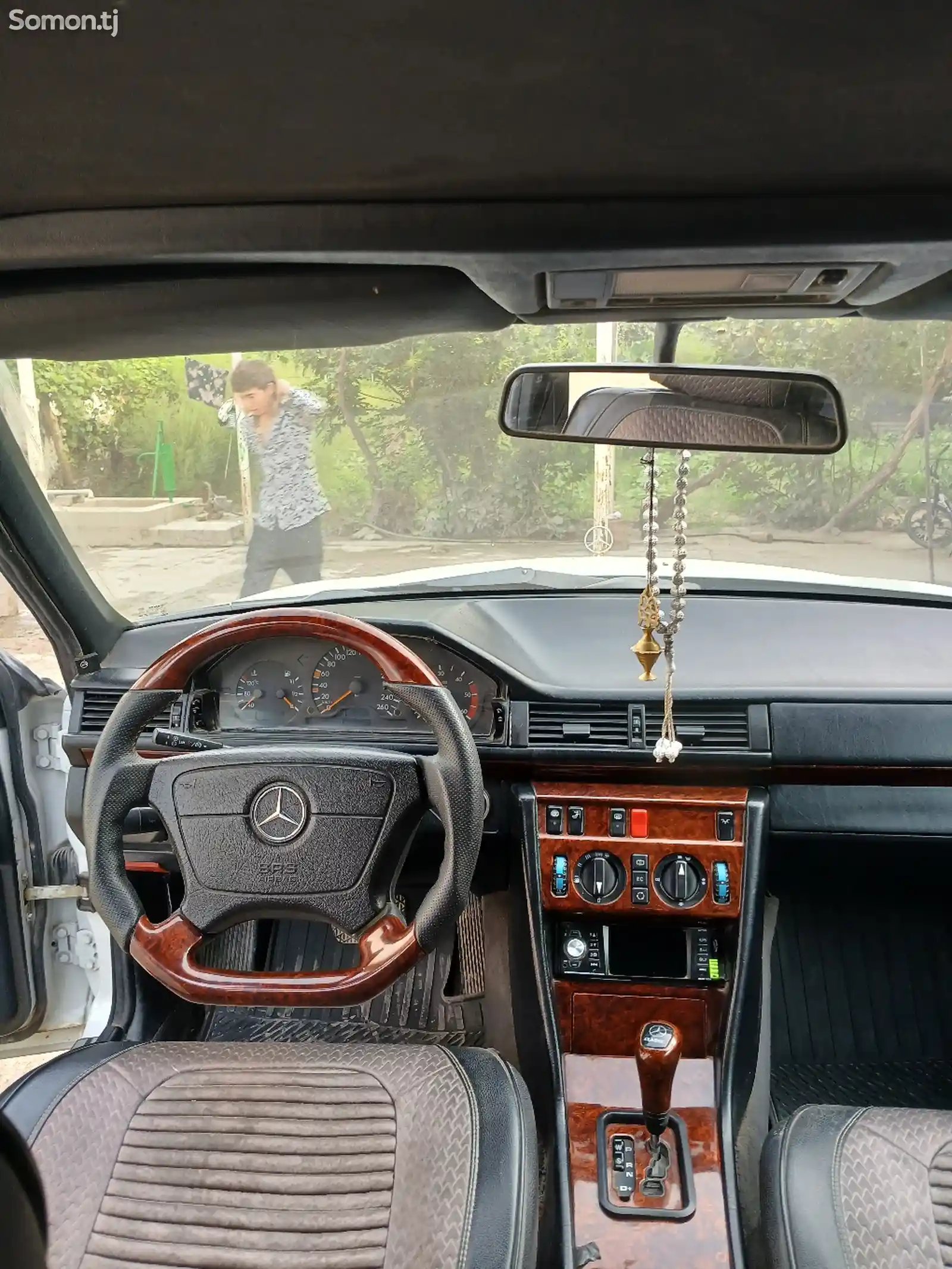 Mercedes-Benz W124, 1995-13