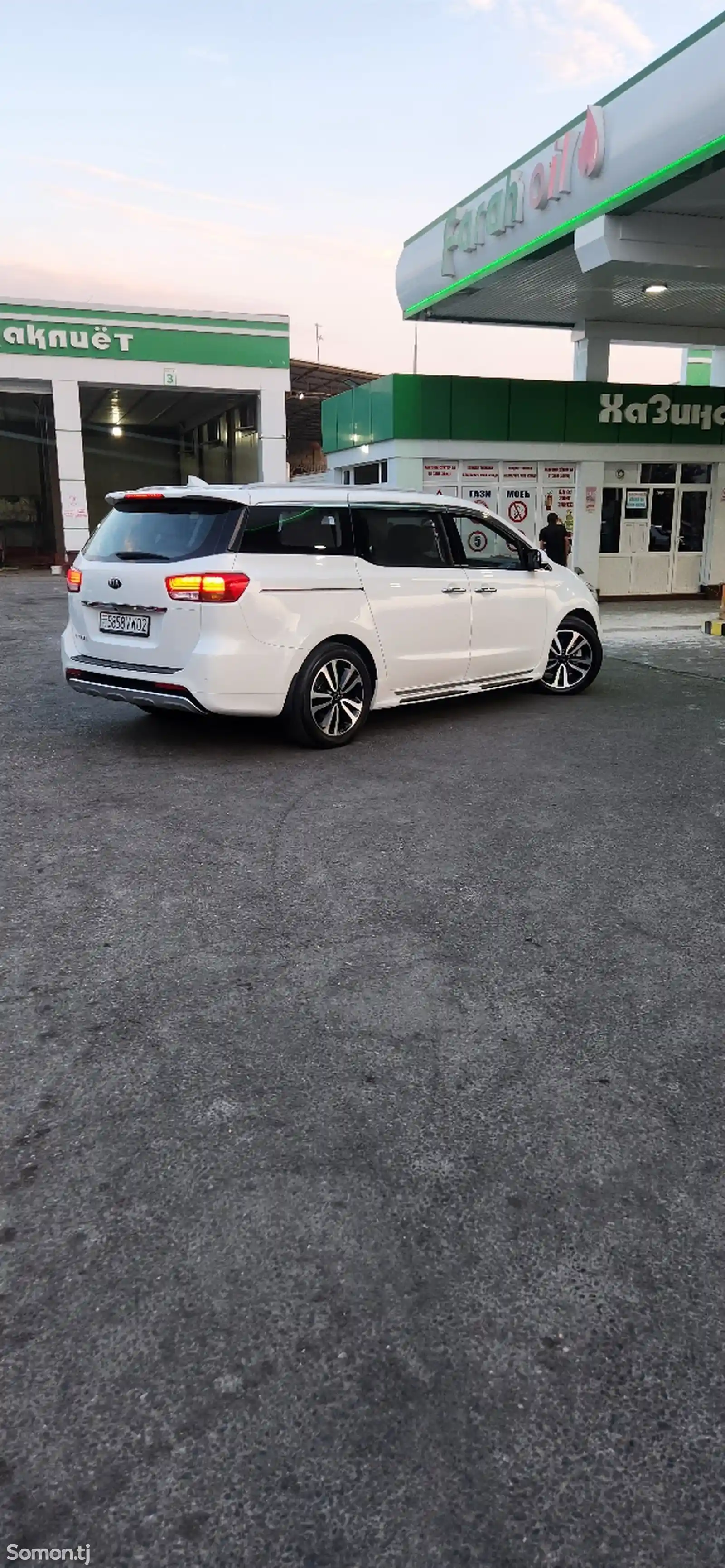 Kia Carnival, 2014-2