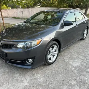 Toyota Camry, 2013