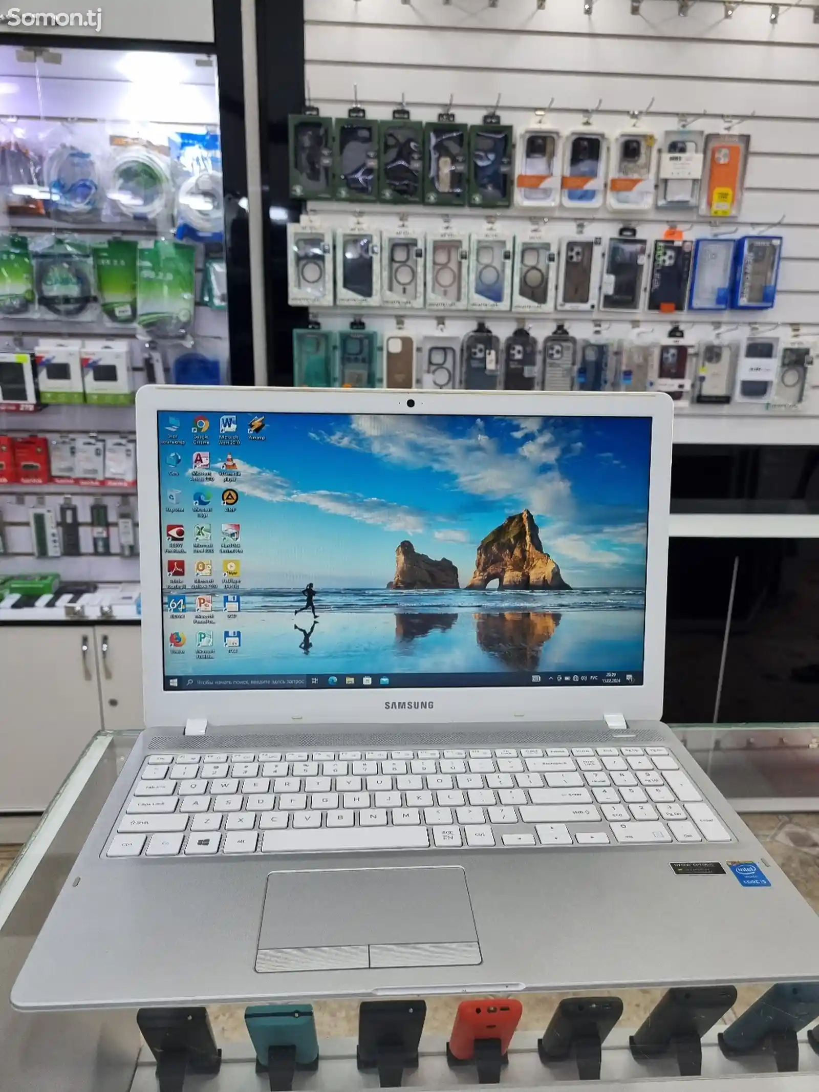 Ноутбук Samsung Core i5 Silver-2