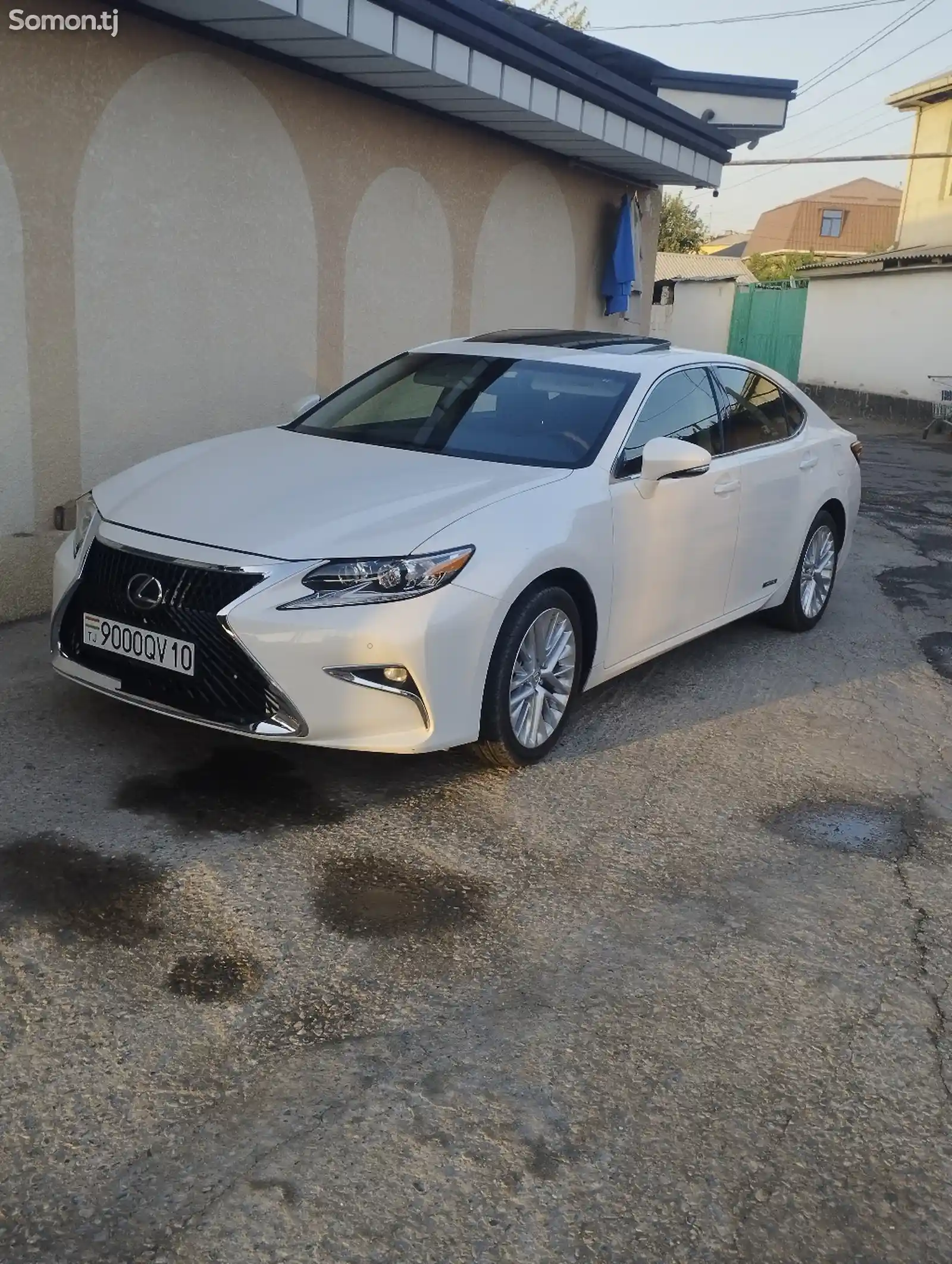 Lexus ES series, 2015-10